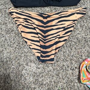 Skatie Cheryl bottom